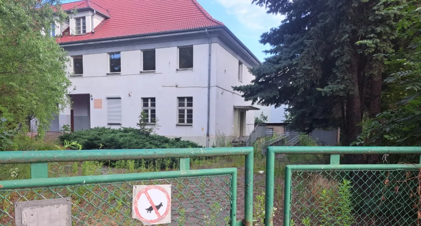 Kolejny przetarg na budynek po Caritasie