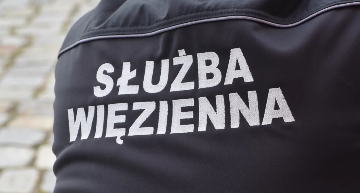 Funkcjonariusze Służby Więziennej zatrzymali pijanego kierowcę