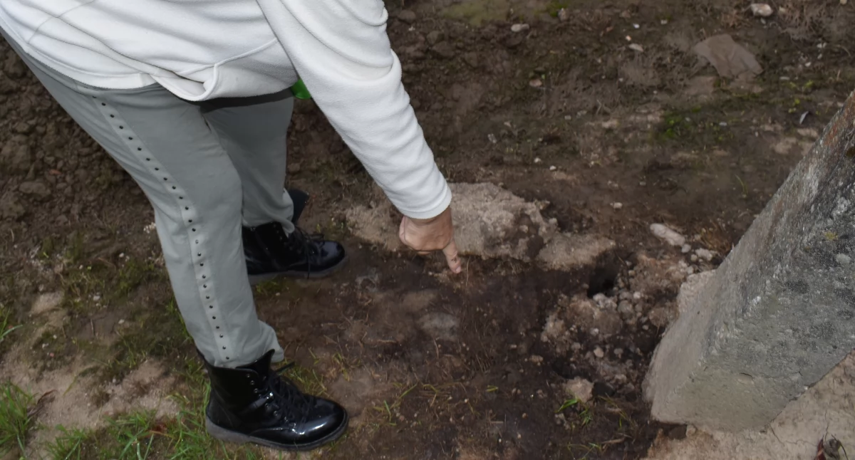 Woda termalna w Drogoszowie. Wypłynęła po powodzi 