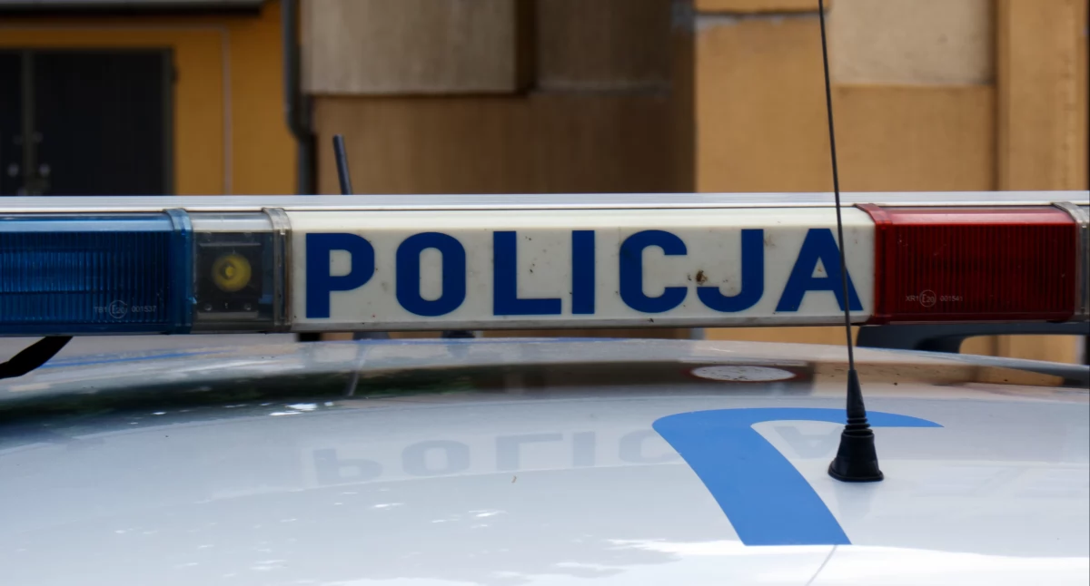 Pijany przyjechał z dzieckiem na komendę