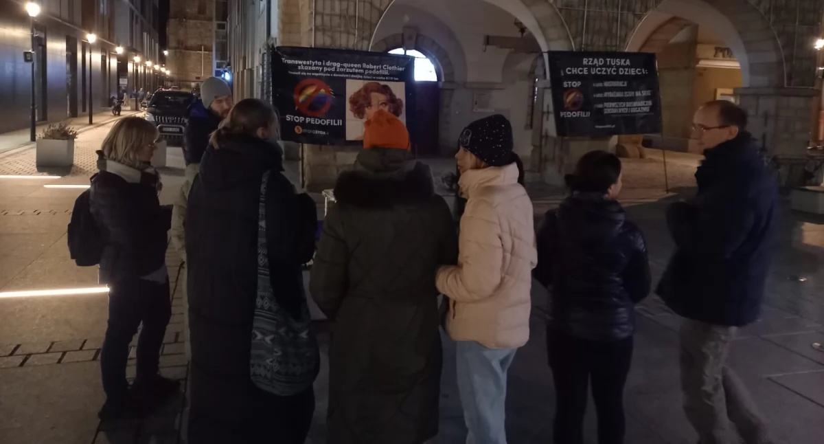 Pikieta przeciwko deprawacji dzieci