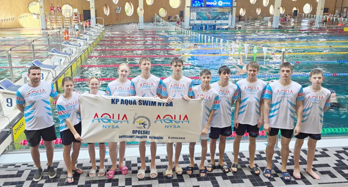 Dwadzieścia medali zawodników Aqua Swim Nysa