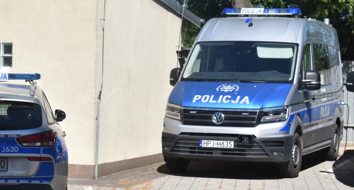 Pijany kierowca wjechał w słupek