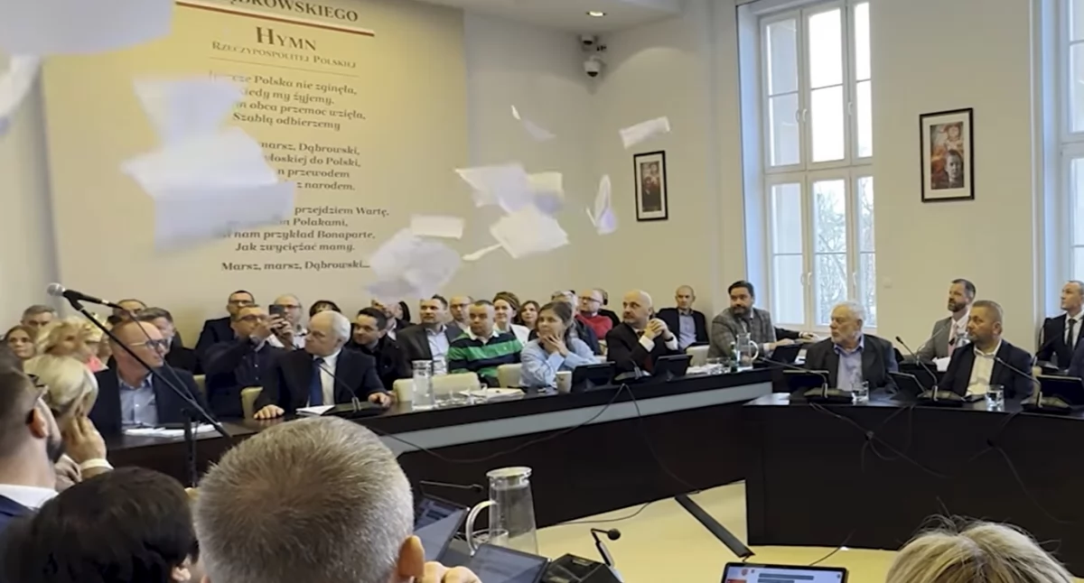 Jak długo Kolbiarz będzie tolerował Wyczałkowskiego. Pyta Komitet Referendalny 