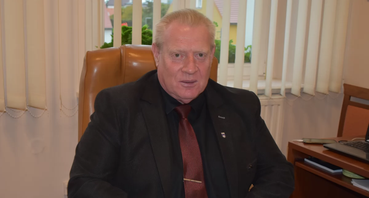 Burmistrz Janusz Wójcik: W opiece społecznej nie ma ludzi do pracy