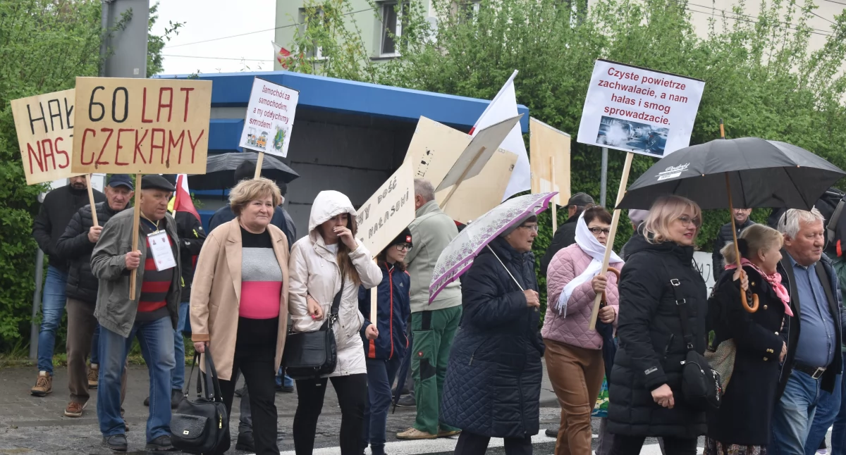 Oddychamy smrodem! Stary Grodków chce obwodnicy 