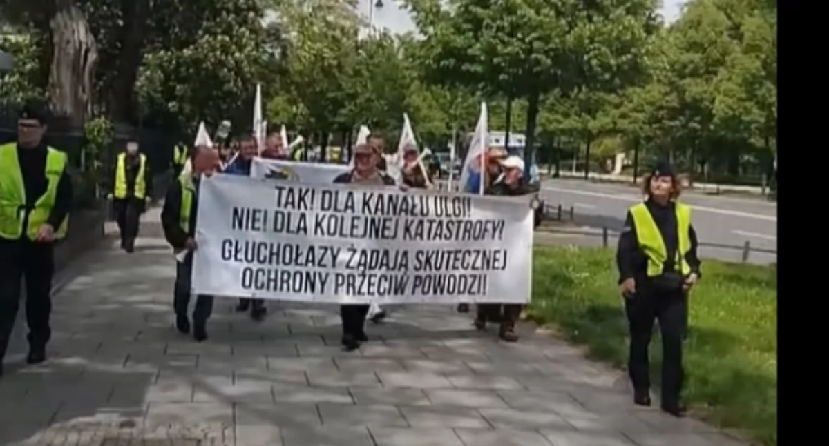 Nie chcą kolejnej powodzi. Pojechali na Warszawę 