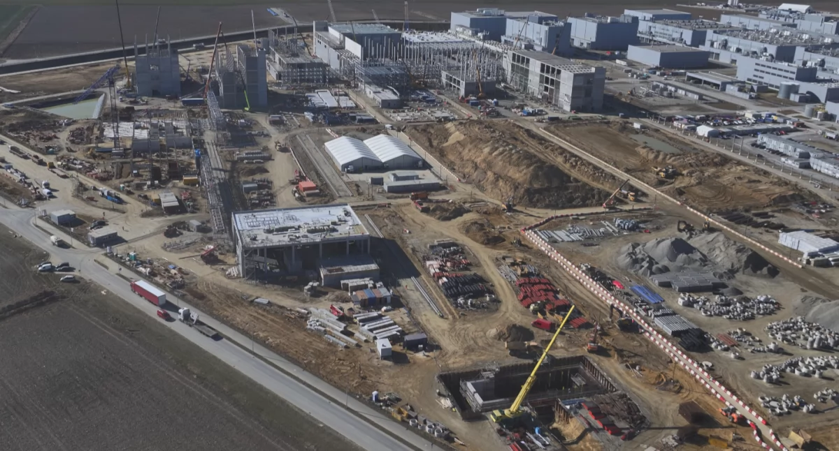 Chcą zatrudnić 350 pracowników. Polski rząd dołożył do fabryki 1,5 mld zł  
