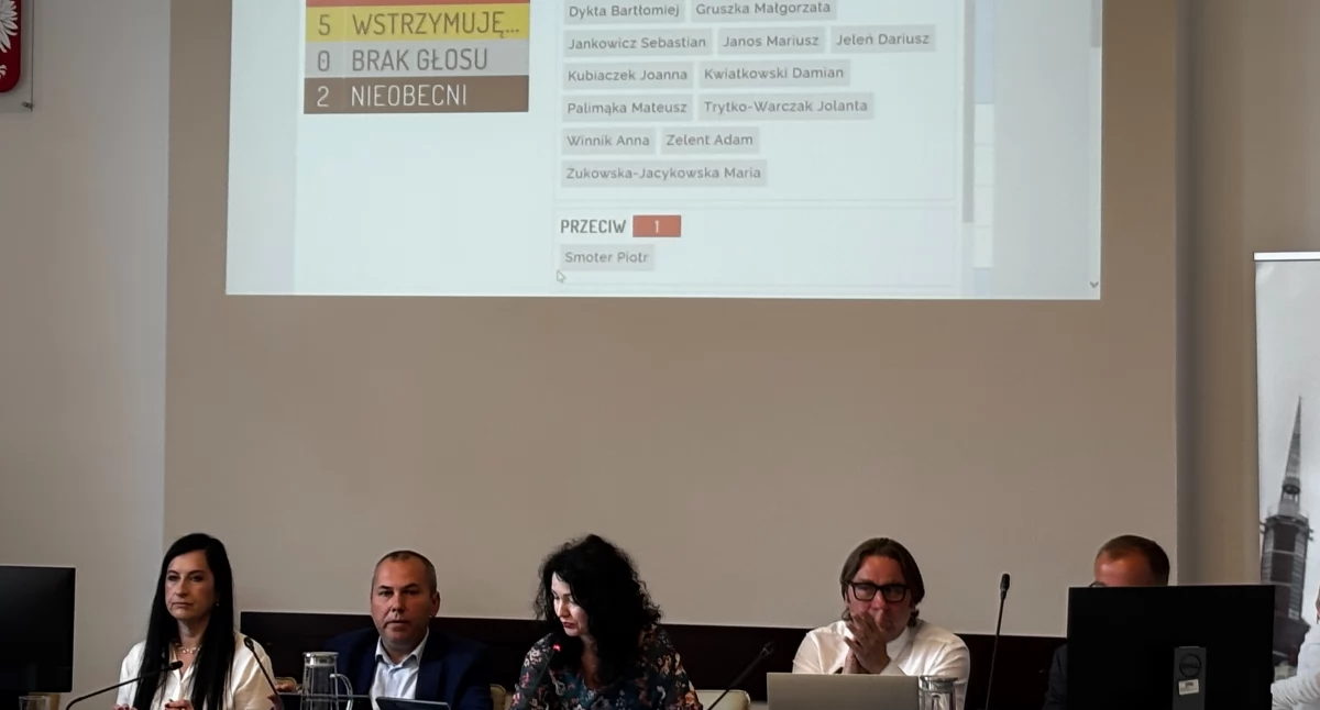 Mieszkańców Nysy ubywa ale burmistrz otrzymał wotum zaufania 