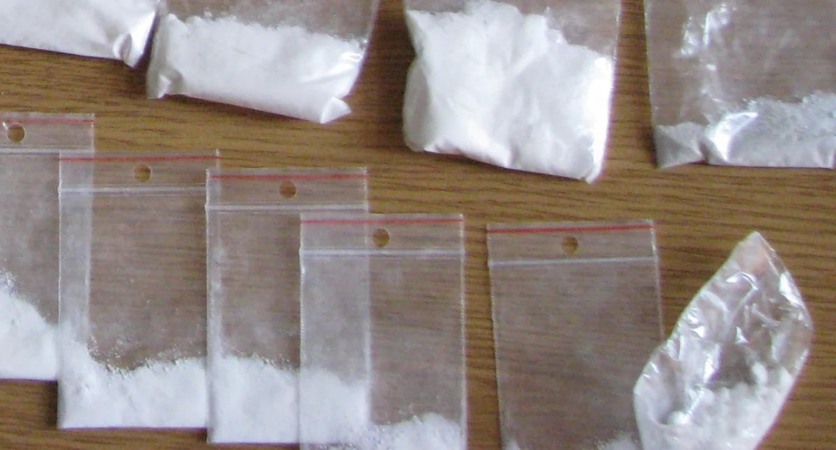 Kontrola pod wieżą ciśnień. Policjanci znaleźli mefedron 