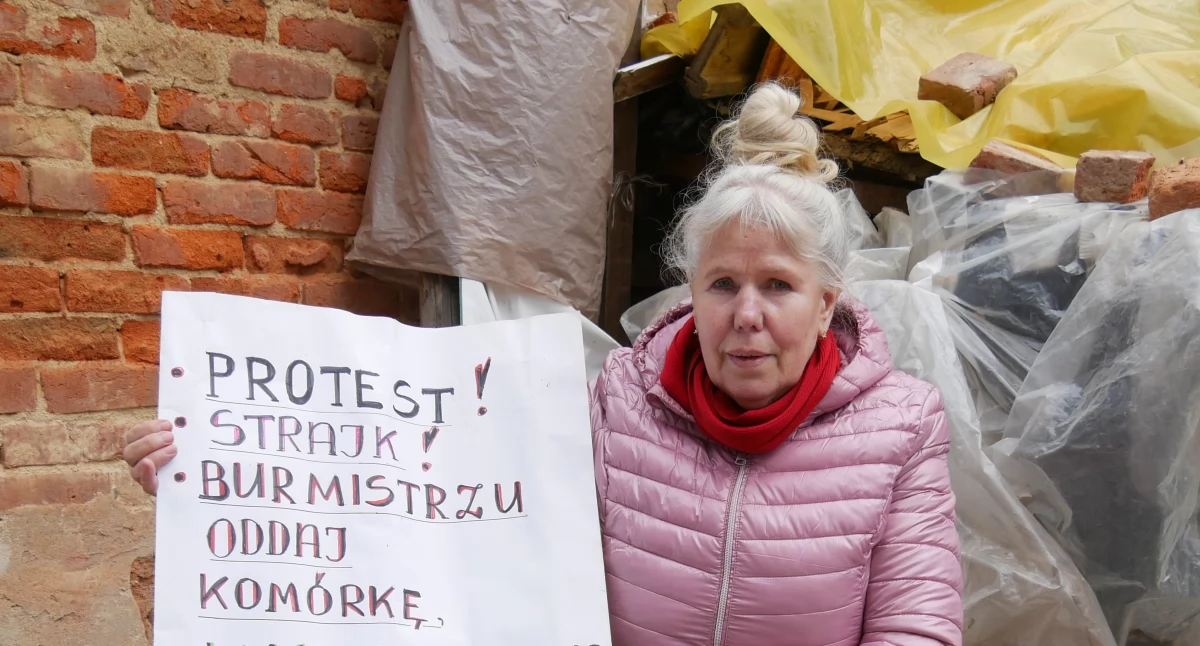Zburzyli mi komórkę. W środku były moje rzeczy! 