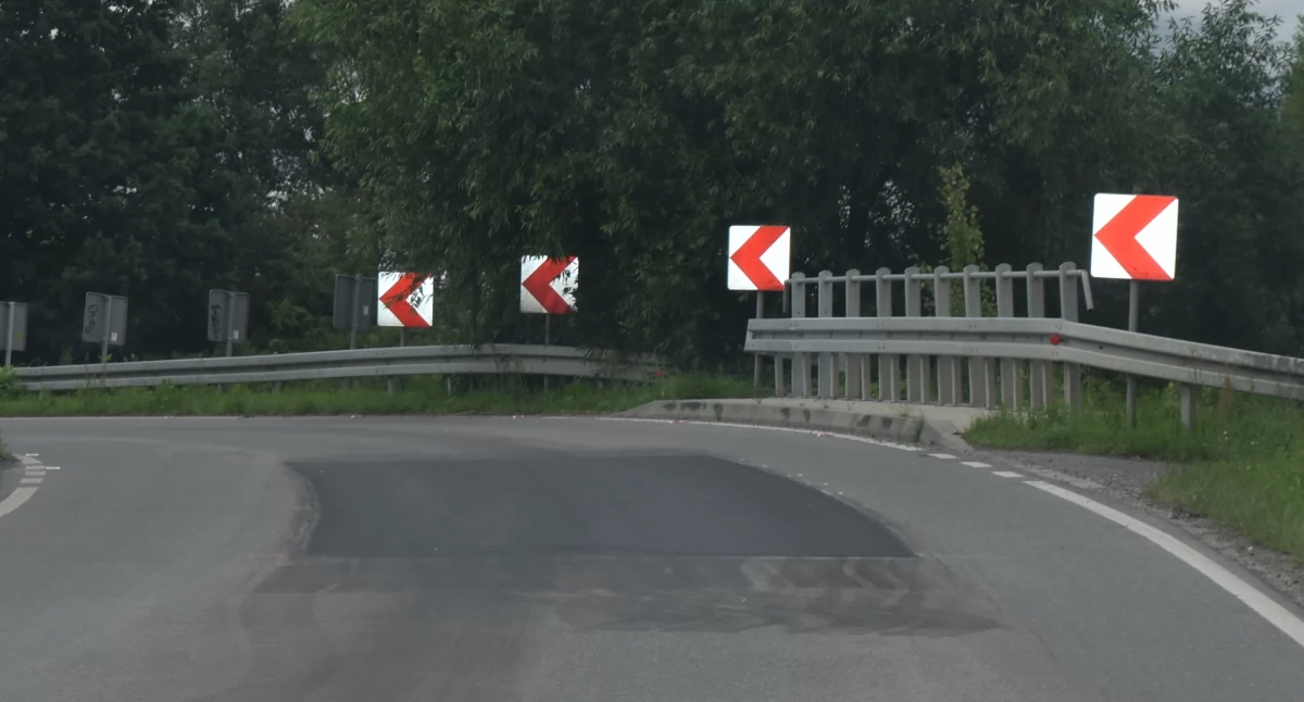 Motocyklista zderzył się z osobówką
