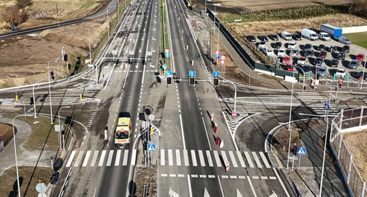 Czekałem na zmianę świateł 25 minut! Problemy na DK 46