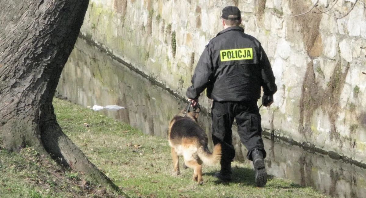 71–latka szukało 60 policjantów