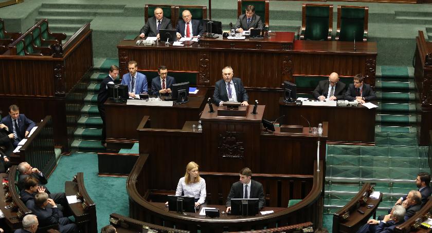 Poseł Nitras się napina