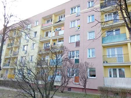 Zginął wypchnięty z balkonu