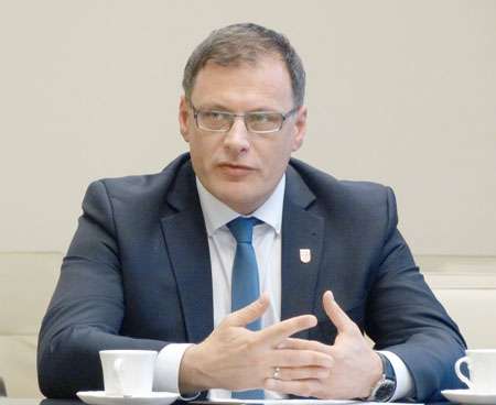 600 000 zł premii dla urzędników