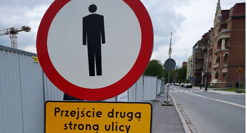 Przejścia dla pieszych zamknięte 