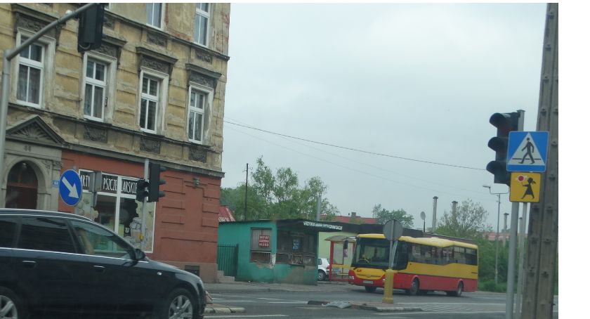 Ciężarówka uszkodziła sygnalizację