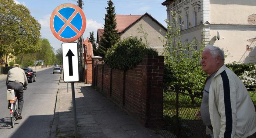 Zagadkowy zakaz parkowania