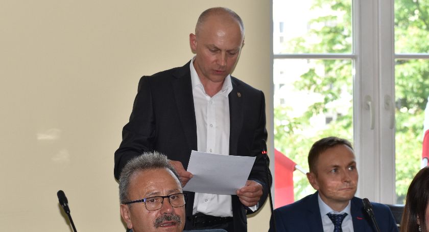Polityczny mobbing w PiS