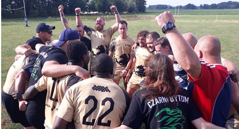 Wielkie rugby w małych Piotrowicach