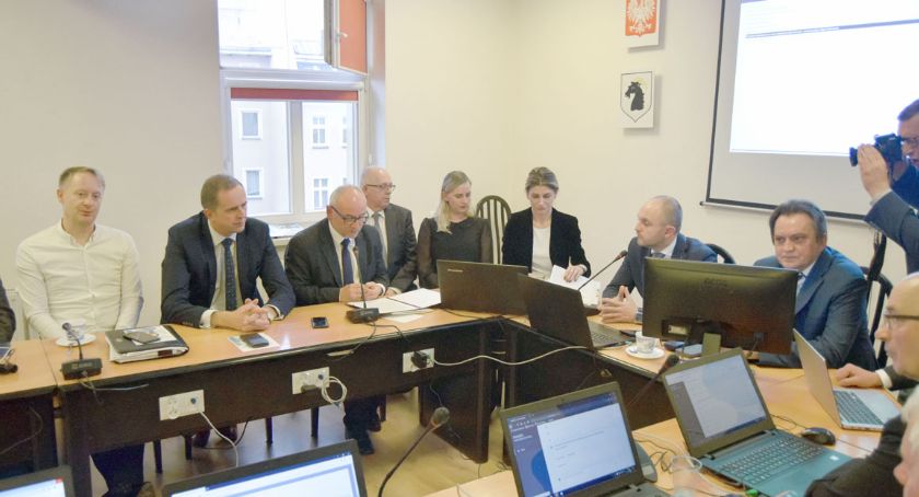 Głuchołazy: Trzy miliony za kredyt