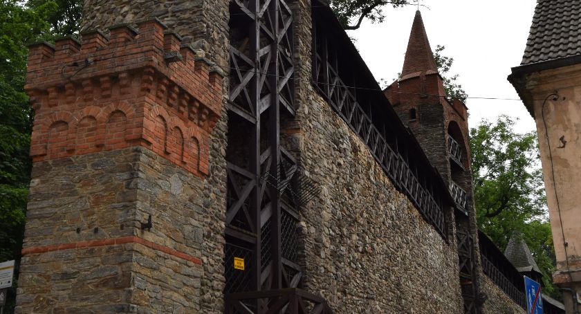 Śledztwo trwa. Ścieżka widokowa do rozbiórki