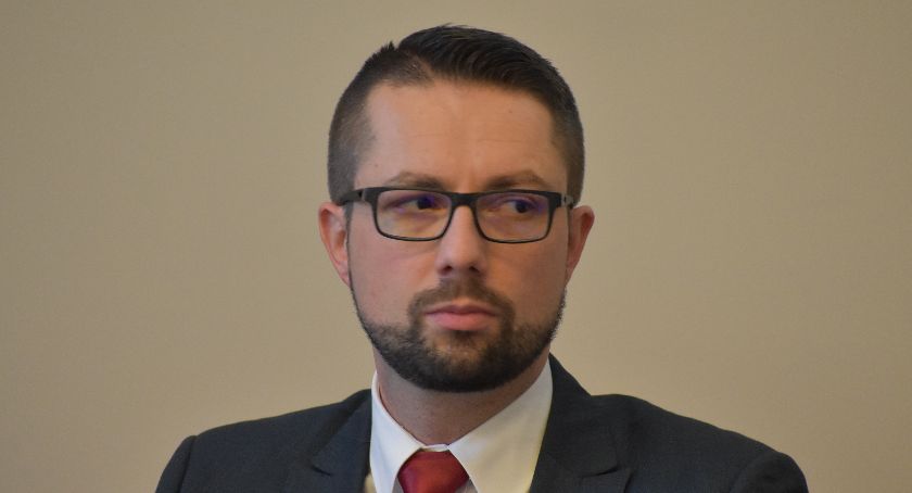 Kierowniczy stołek dla radnego