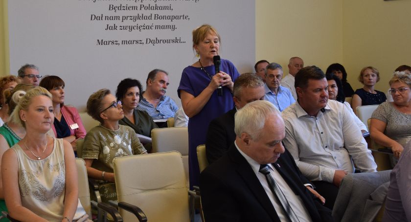 Dyskryminacja przedszkolanek w Nysie 