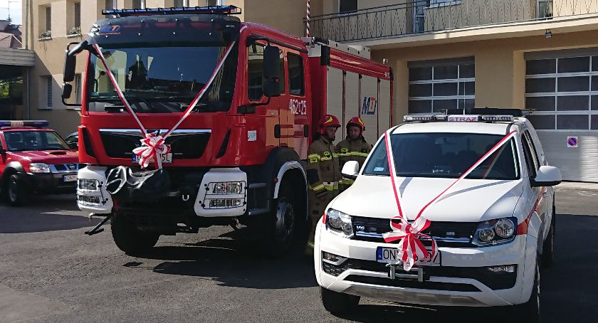 Strażacy dostali nowe samochody