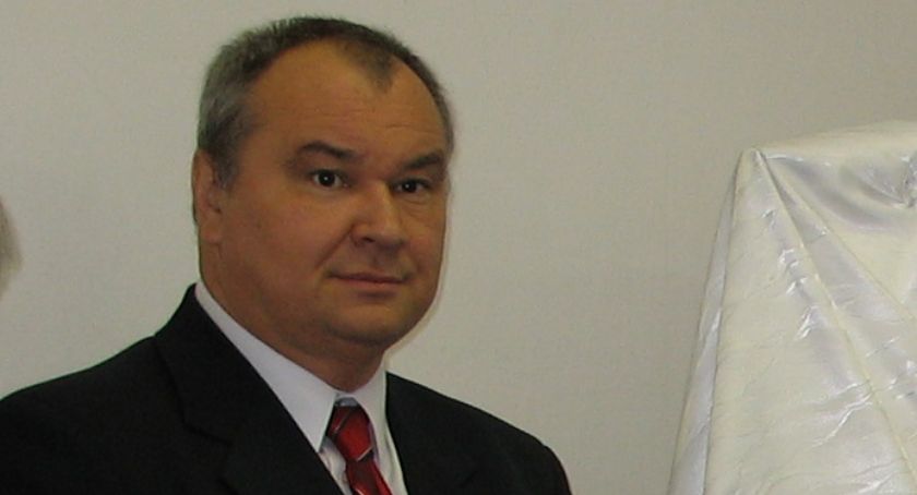 Majątki powiatowych dyrektorów