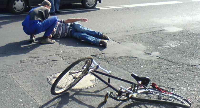 75-latek trafił do szpitala