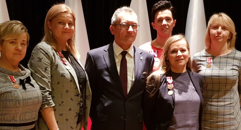 Uhonorowani za rozwój oświaty