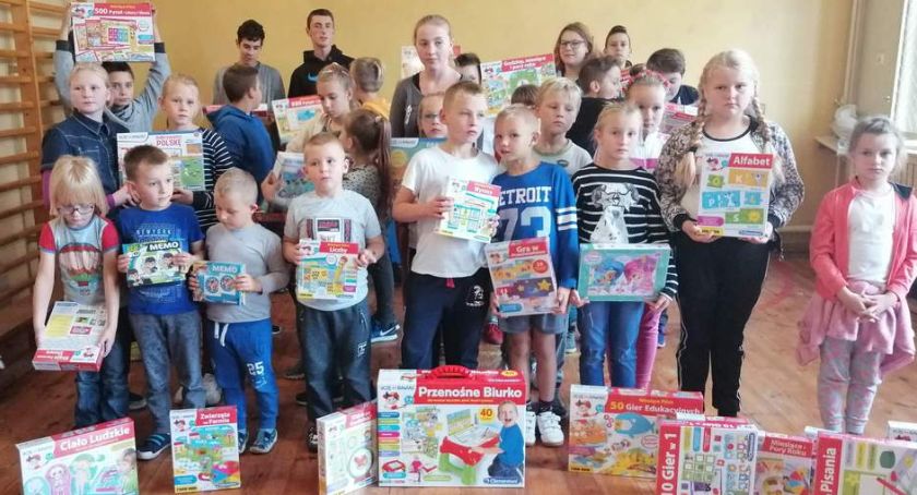 Prezent od strażaków ochotników 