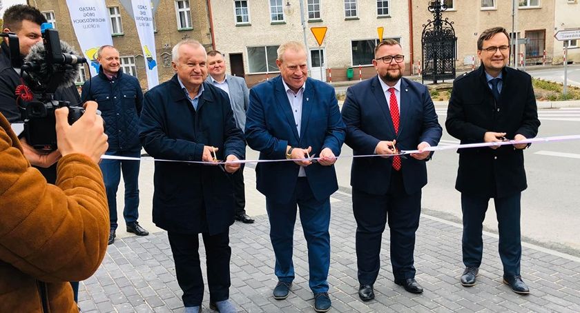 200 metrów nowego chodnika 
