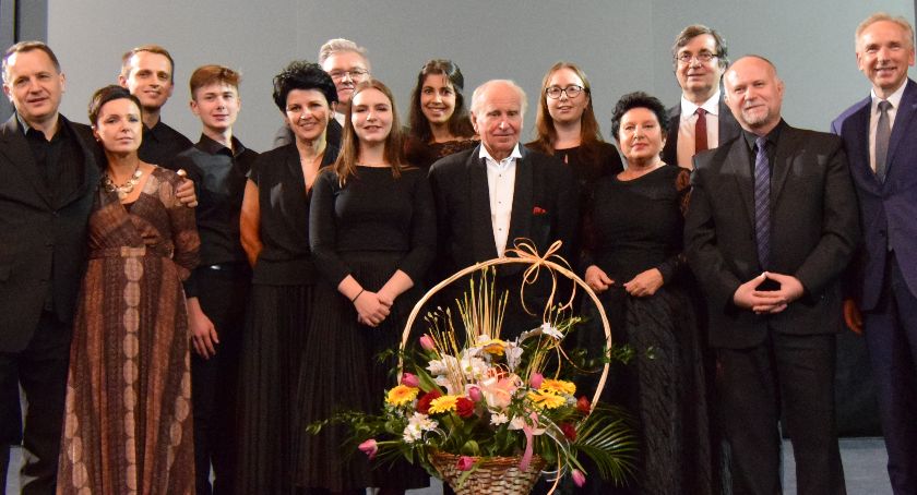 Maestro zagrał dla hospicjum