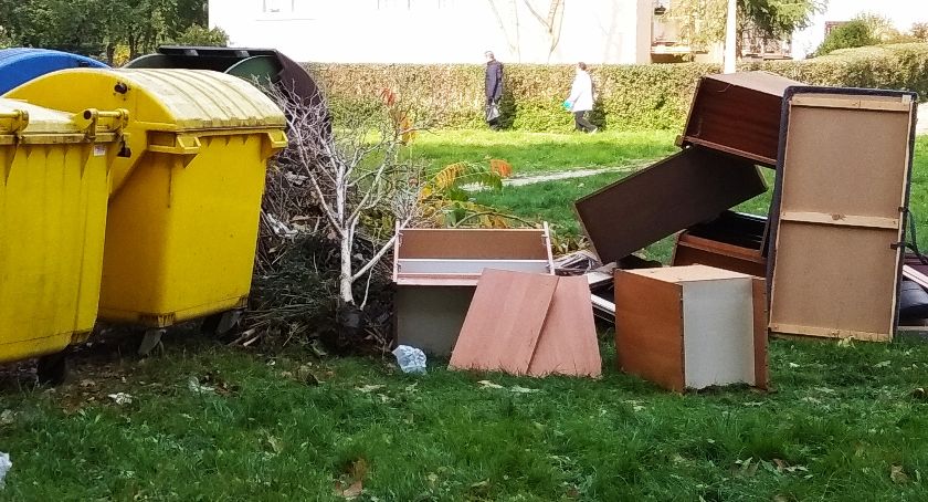 Podrzucane śmieci