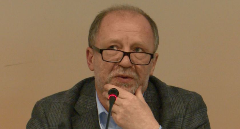 Zdaniem Szczęśniaka: Nie lecimy na ten księżyc, i słusznie...