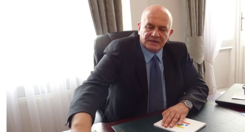Starosta uratował stanowisko