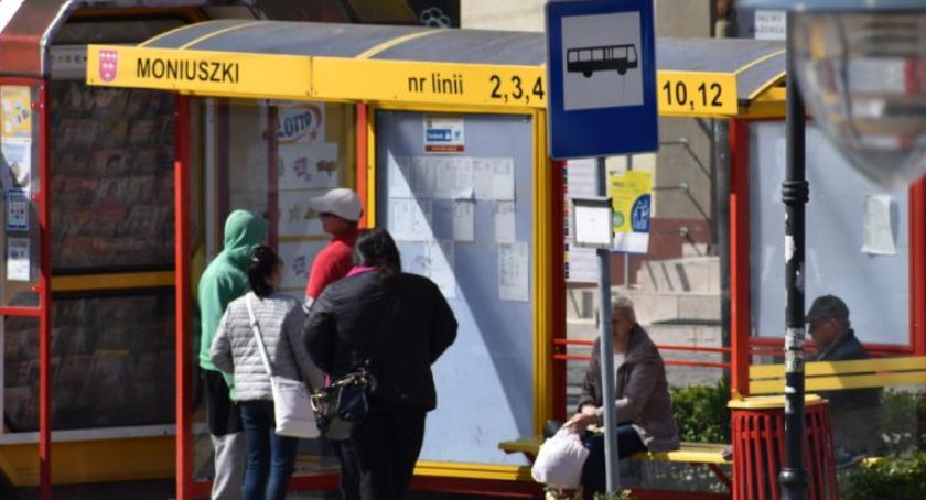 MZK likwiduje kursy i zmienia rozkład