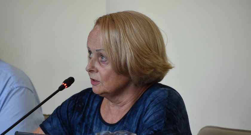 Rodzice się martwią, władza już nie...