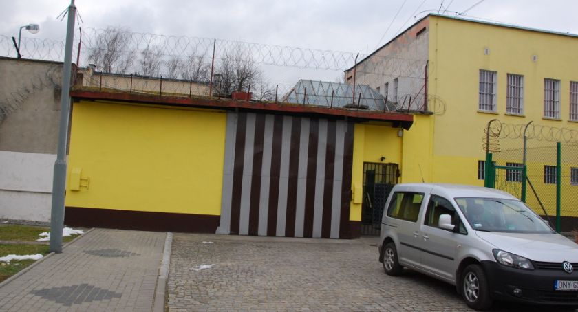 Nysa: Strażnik więzienny zatrzymany 