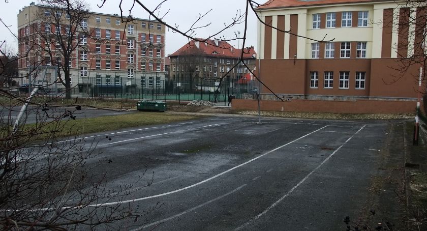 Nie ma pieniędzy na budowę sądu 