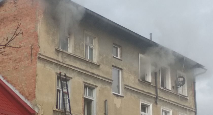 Niemrawa pomoc po pożarze kamienicy w Głuchołazach