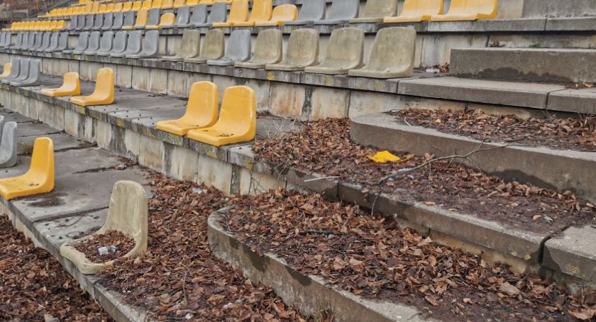 Miasto nie dba czyli stadion w ruinie