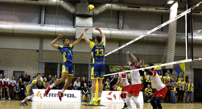 Stal wygrywa w Krakowie