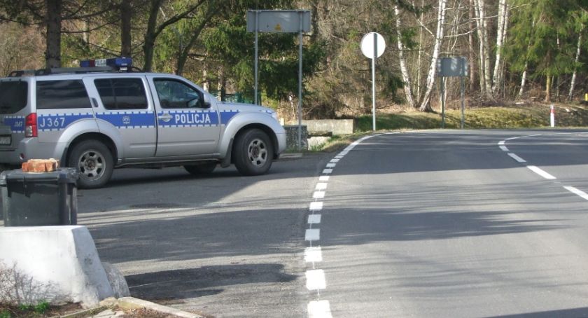 Koronawirus: W nocy zamkną granice 