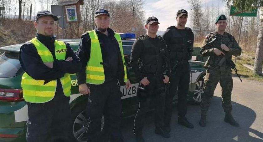 Pilnują granic przed wirusem 