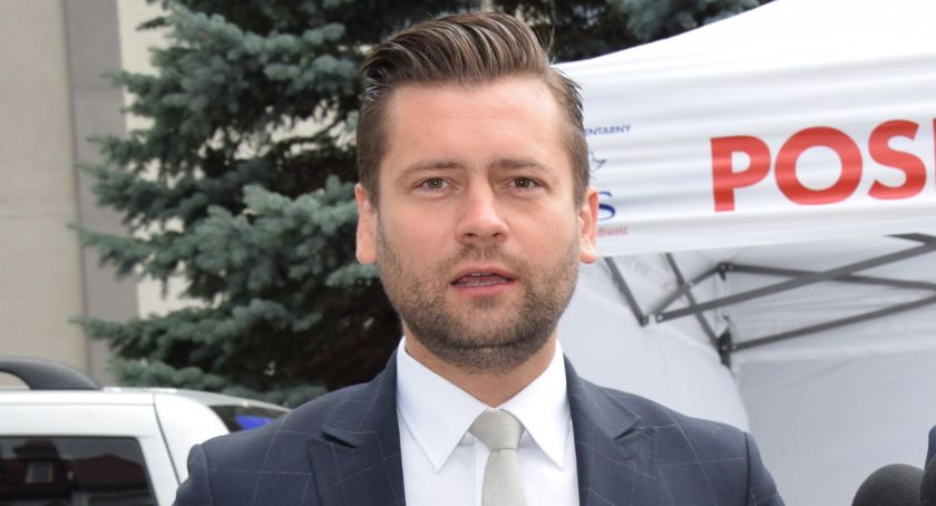 Pracownicy na kwarantannę. Co radzi poseł Bortniczuk?